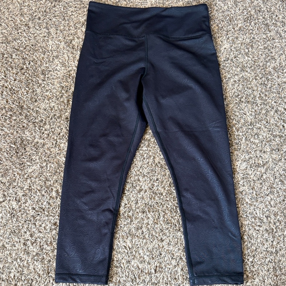 Zyia Active Light N Tight Black Paisley Crop Leggings size 6-8